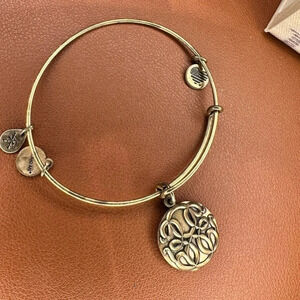 Alex and Ani Celtic Charm Gold Tone‎